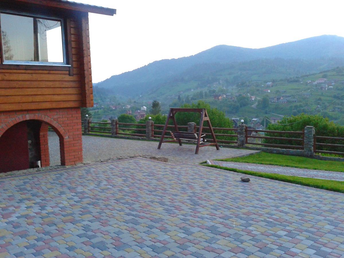 Hotel Lisoviy Zatyshok, Z Vidkrutum Litnim Baseynom à Slavsko Extérieur photo